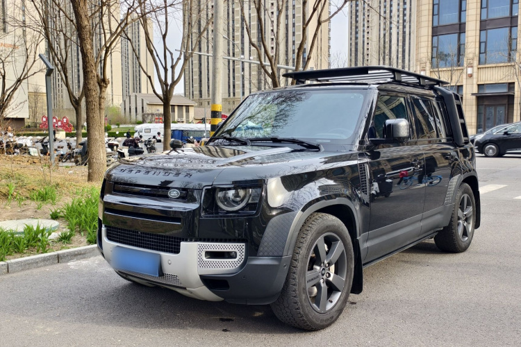 Land Rover Defender 110 P400 Black Edition