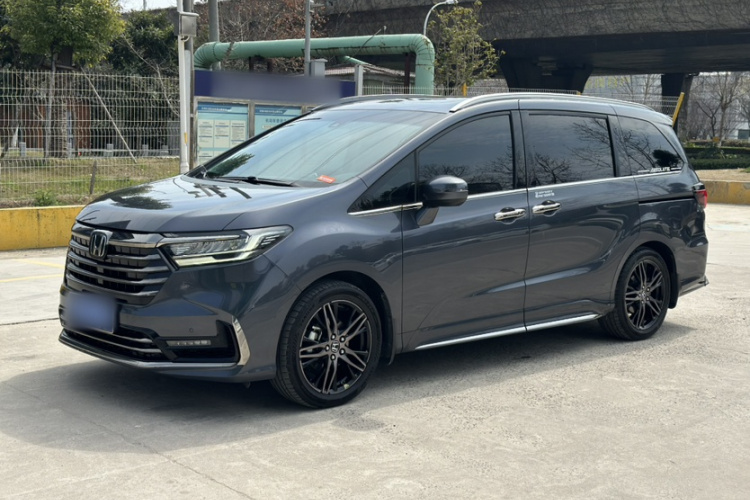 2022 Honda Odyssey 2.0L e:HEV Elite Edition