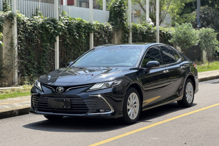 Toyota Camry 2021 2.0G Luxury