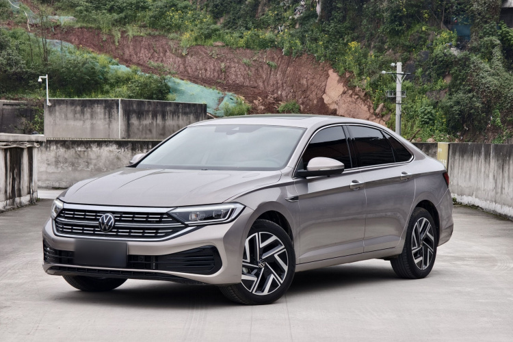 Toyota Camry 2021 2.0G Luxury Edition