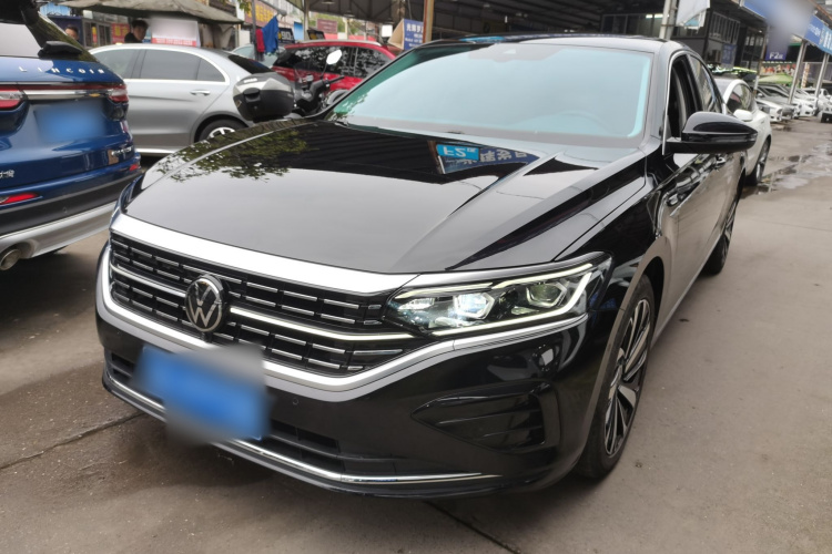 VW Passat 2023 Facelift 330TSI Luxury