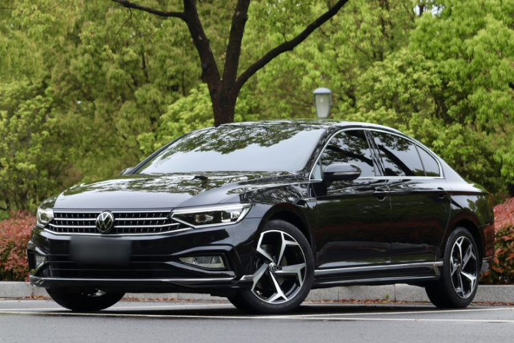 VW Magotan 2023 330TSI DSG Luxury 200th Anniversary