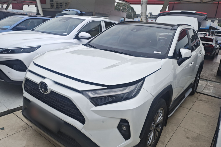 Toyota RAV4 2023 2.0L CVT FWD Style Plus