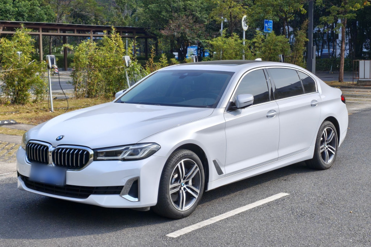 2021 BMW 530Li Leading Luxury Package