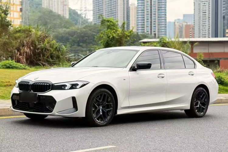 2025 BMW 330Li M Sport Night Package