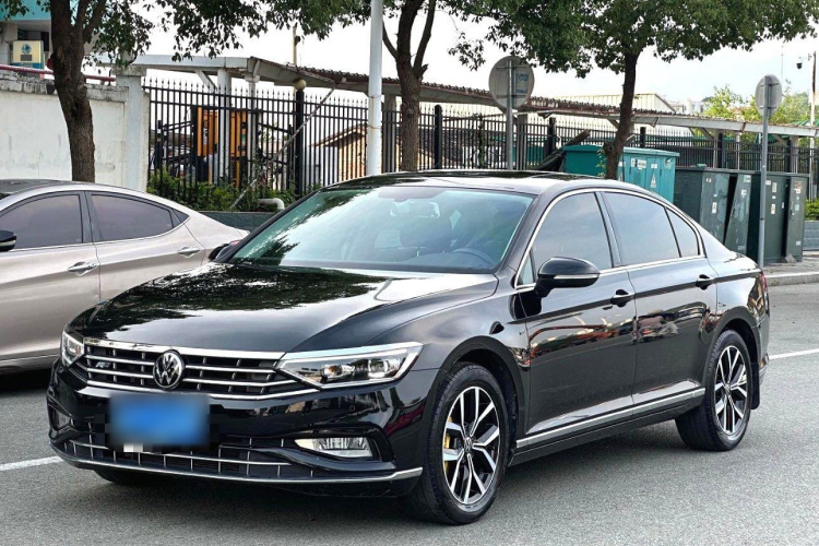 2020 VW Magotan 330TSI DSG Leading Edition