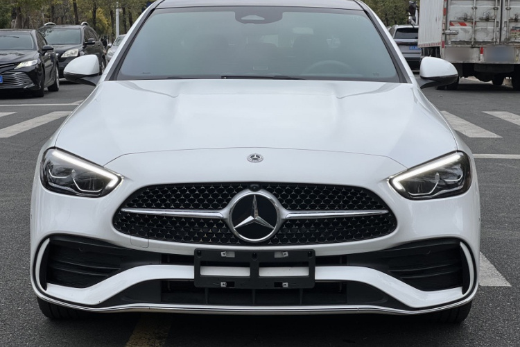2025 Mercedes-Benz C260 L Sport