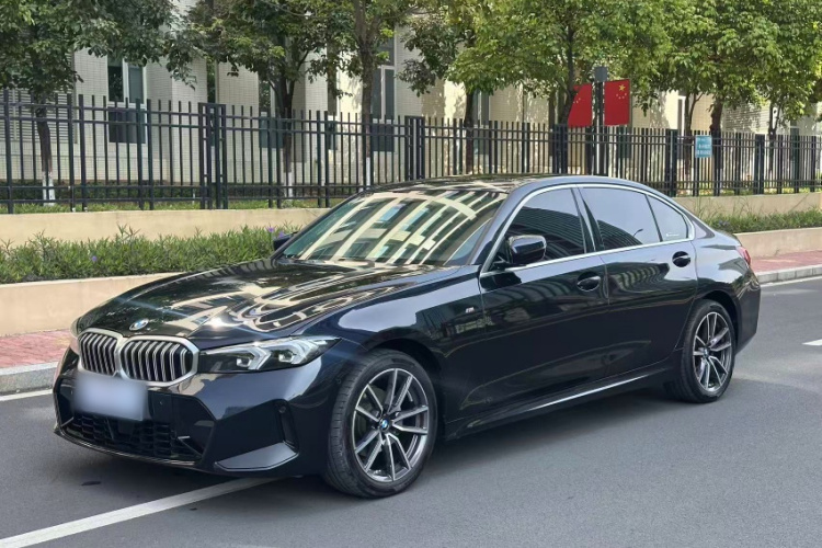 2025 BMW 325Li M Sport